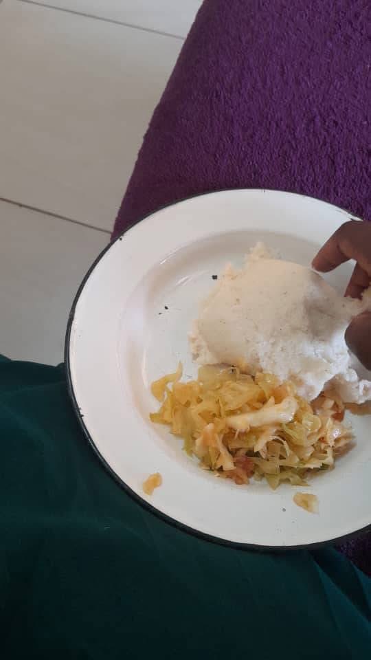 daddyhope's tweet photo. Dinner was delivered to patients at one of Zimbabwe’s central/referral hospitals, and this is what they were given at United Bulawayo Hospitals (UBH). 

How can anyone recover when subjected to such conditions, nhai hama dzangu? This is not nourishment, it is a slow cruelty against the sick, a betrayal of the very idea of healthcare.

This is the price that the country collectively pays for corruption, looting, and incompetence. What is shocking is that there are still people who believe in this crooked government and its thoroughly corrupt president. 

Their blind loyalty helps entrench a system that bleeds the nation dry, normalises suffering, and destroys any hope of building a functional state.