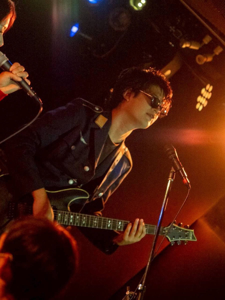 ran_charo's tweet image. 本八幡route14ありがとうございました！
初めてでしたがスタッフの方も優しく、出演者の皆さんもとっても仲が良さそうで素敵な雰囲気でした！
そしてめちゃくちゃかっこいい演奏ばかりだった！
お話してくれた方々ありがとうございました！写真もありがとうございます！
またよろしくお願いします❤️‍🔥