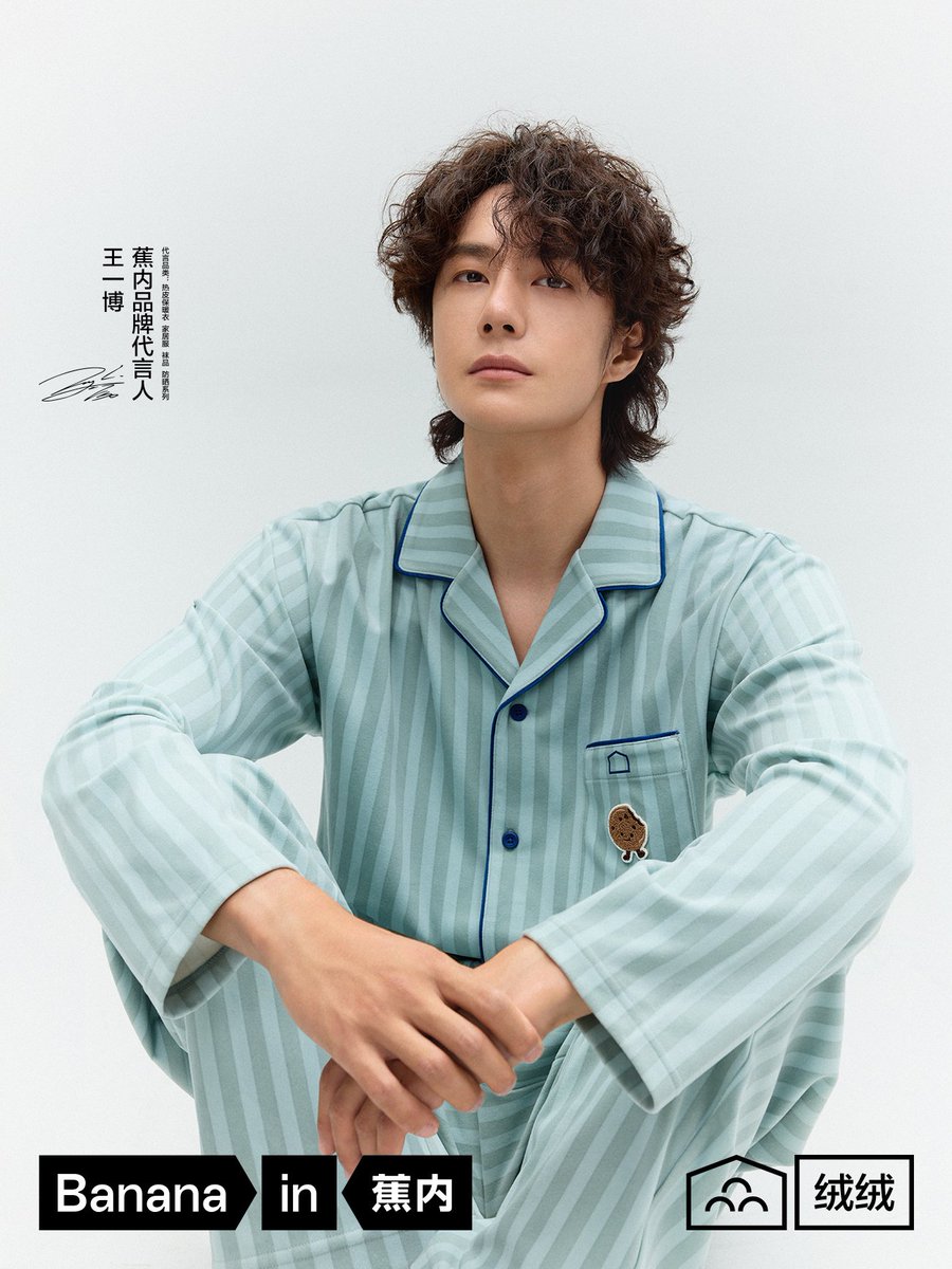 손
크기가
왜이래요