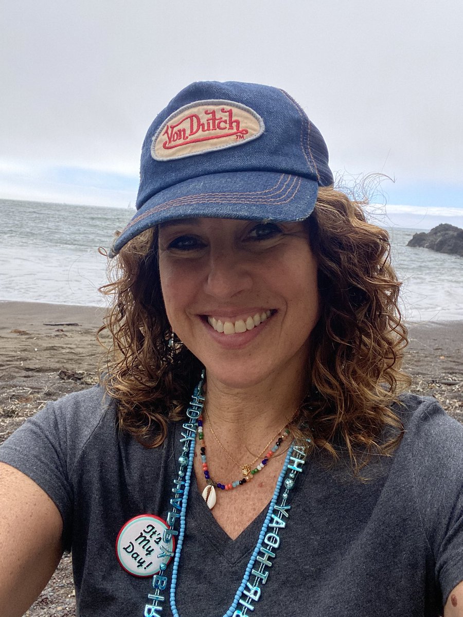 Linda KF 🐬🐇 tweet media