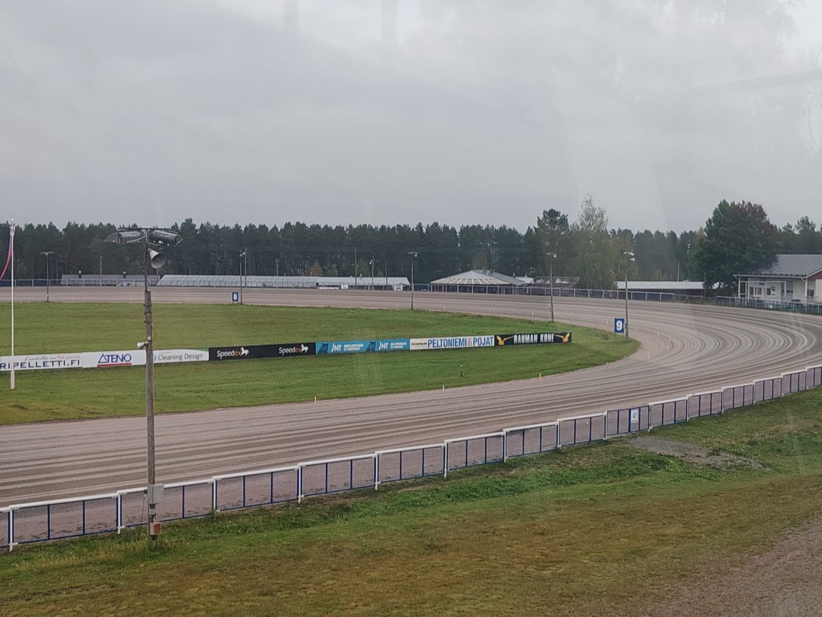 Maanantain 15.9. Nikulan raveissa hieman normaalista poikkeava aikataulu. Euronelkku alkaa 5. lähdöstä  klo 19.30. Olosuhteet sateiset, lämmintä n. 12 astetta. #ravit #nikula