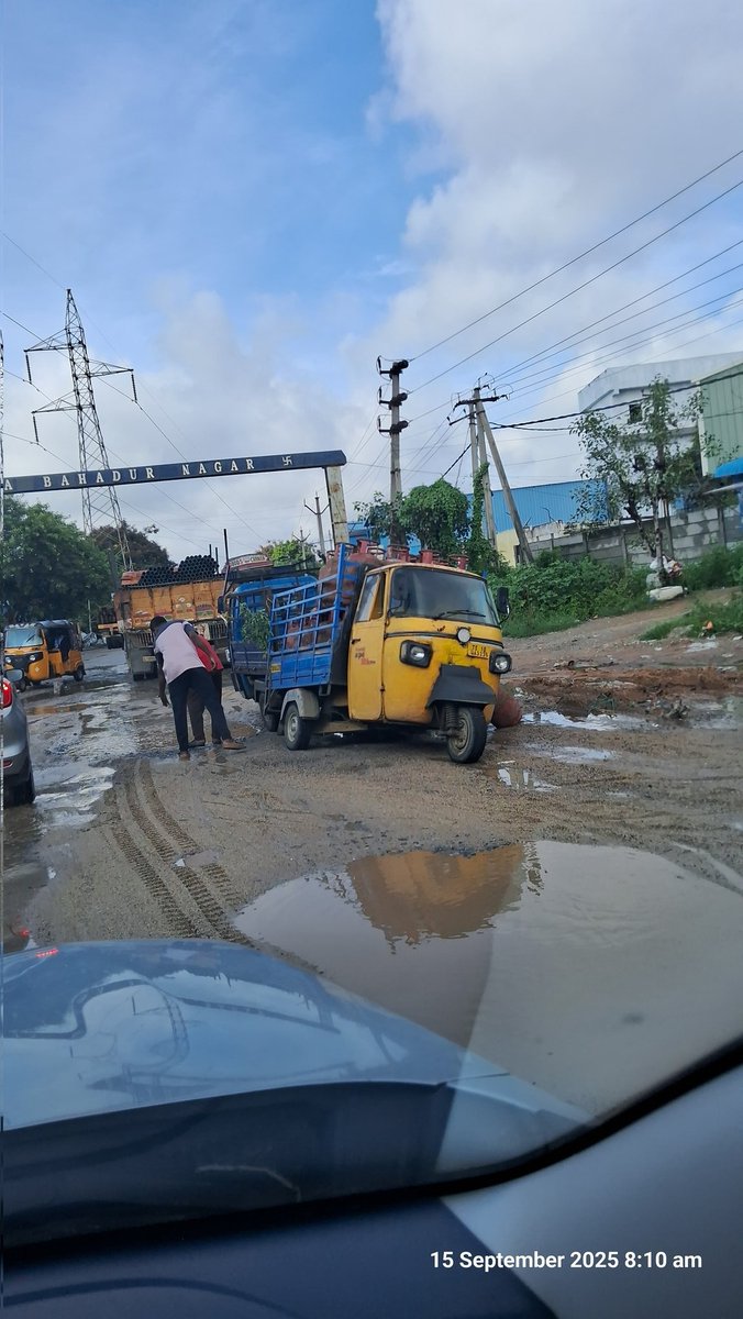 Ashish_Other's tweet photo. @GHMCOnline someone plz check the plight of Jeedimetla-Dhulapally Rd. This is today at the "Sri Raja Bahadur Nagar' Kaman. I've raised the issue two times earlier, tried to raise one more today, but it wasn't going ahead. Please don't wait for a fatal incident on one fine night. https://t.co/qEtf4jlKzv