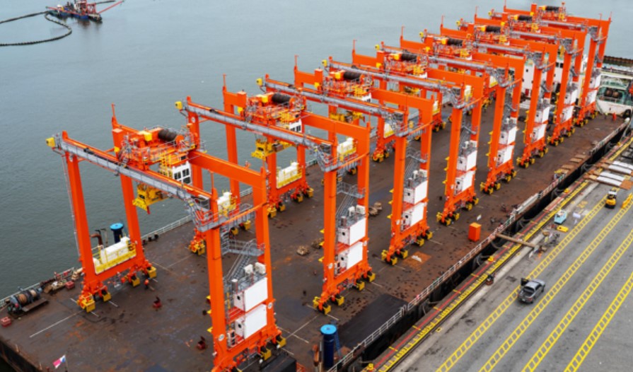 portwings's tweet image. ICTSI Powers MICT Growth With More ‘Green’ Cranes
portwings.in/ictsi-powers-m…
@mitsuiandco @ManilaPIO 
#Maritime #Mitsui #Shipping