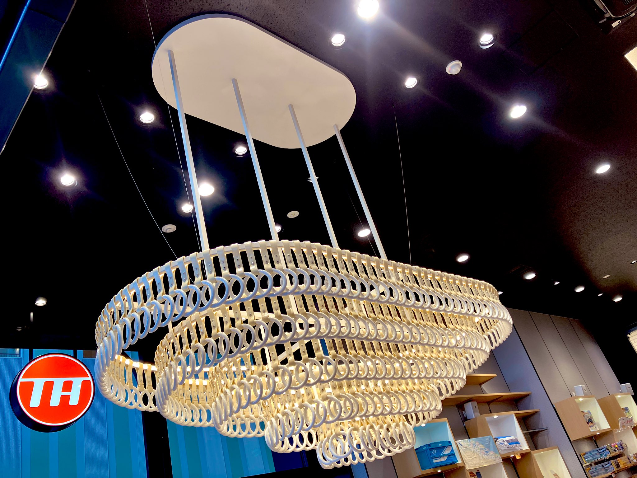 博物館級の存在感。金庫扉で作った、重厚感とビンテージ感たっぷり