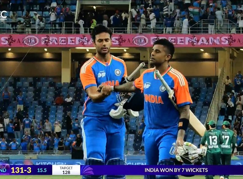 No handshake 🤝🏻 between India 🇮🇳 and Pakistan 🇵🇰

#INDvsPAK