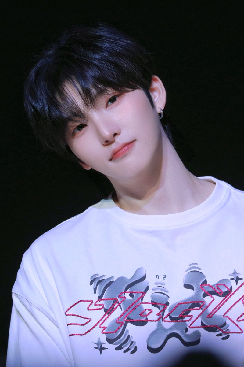 ◍•ᴗ•◍ ₊˚ෆ⊹

:¨·.·¨: 
 `·..#서호 #SEOHO