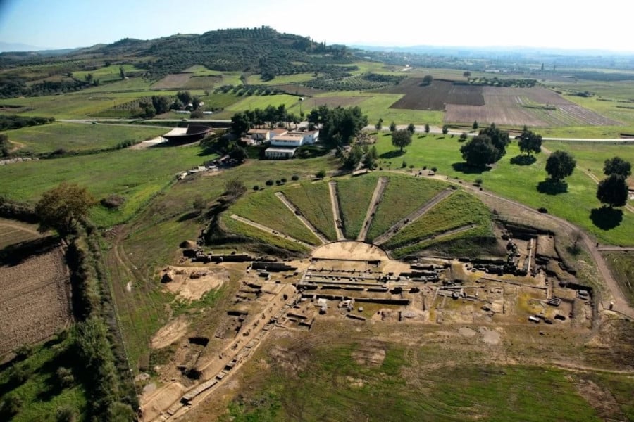 Ηλεία: Ξεκινά γεωφυσική έρευνα στην Ακρόπολη της Αρχαίας Ήλιδας - Αναζητώντας τα ίχνη του Παυσανία -  dete.gr/ileia-xekina-g…