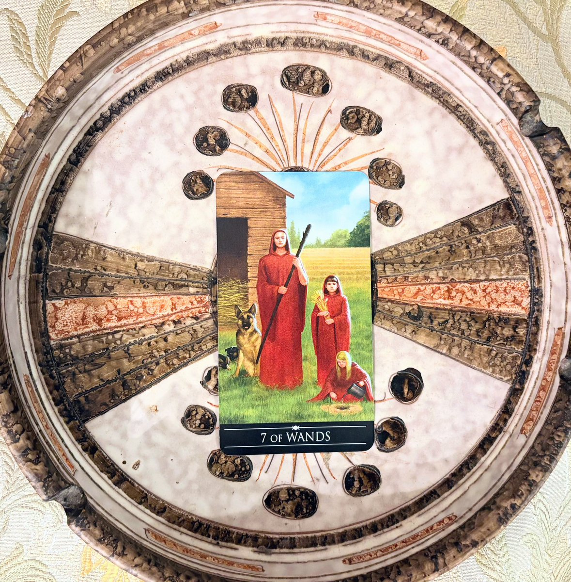 🪔 Today's tarot message 🪔

9.15 mon.

熱のままに進み
「まだまだ」だと
自分を奮い立たせながら

本当にこれでよいのか
このままどうなるのかわからなくて
立ちどまることがあっても

その熱をわすれることなく
つづけていけば

このさき勝ち取り得たものを
護るために闘うような