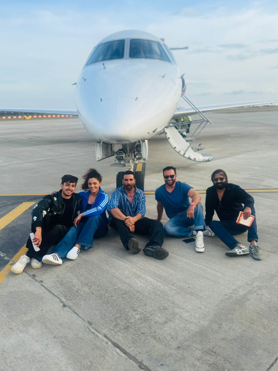 telugurajyam's tweet photo. Thatโs a wrap on the outdoor schedule of #Haiwaan!
An incredible journey through stunning locations โ now back in Mumbai for the next schedule ๐ฌ๐ฅ
#akshaykumar #SaifAliKhan #priyadarshandir #sabucyril #DivakarMani #IPritam #thespianfilms_ #kvnproductions #ShailajaD https://t.co/cRbz2zWFNq