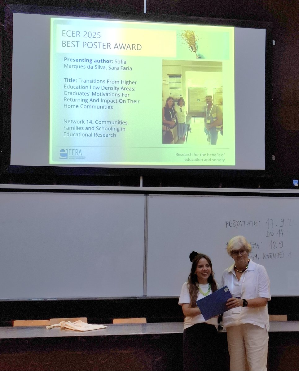 Na Conferência Europeia de Investigação em Educação #ECER2025, o Prémio de Melhor Poster foi atribuído a Sara Faria e  Sofia Marques da Silva. Muitos parabéns pelo reconhecimento da qualidade do trabalho!