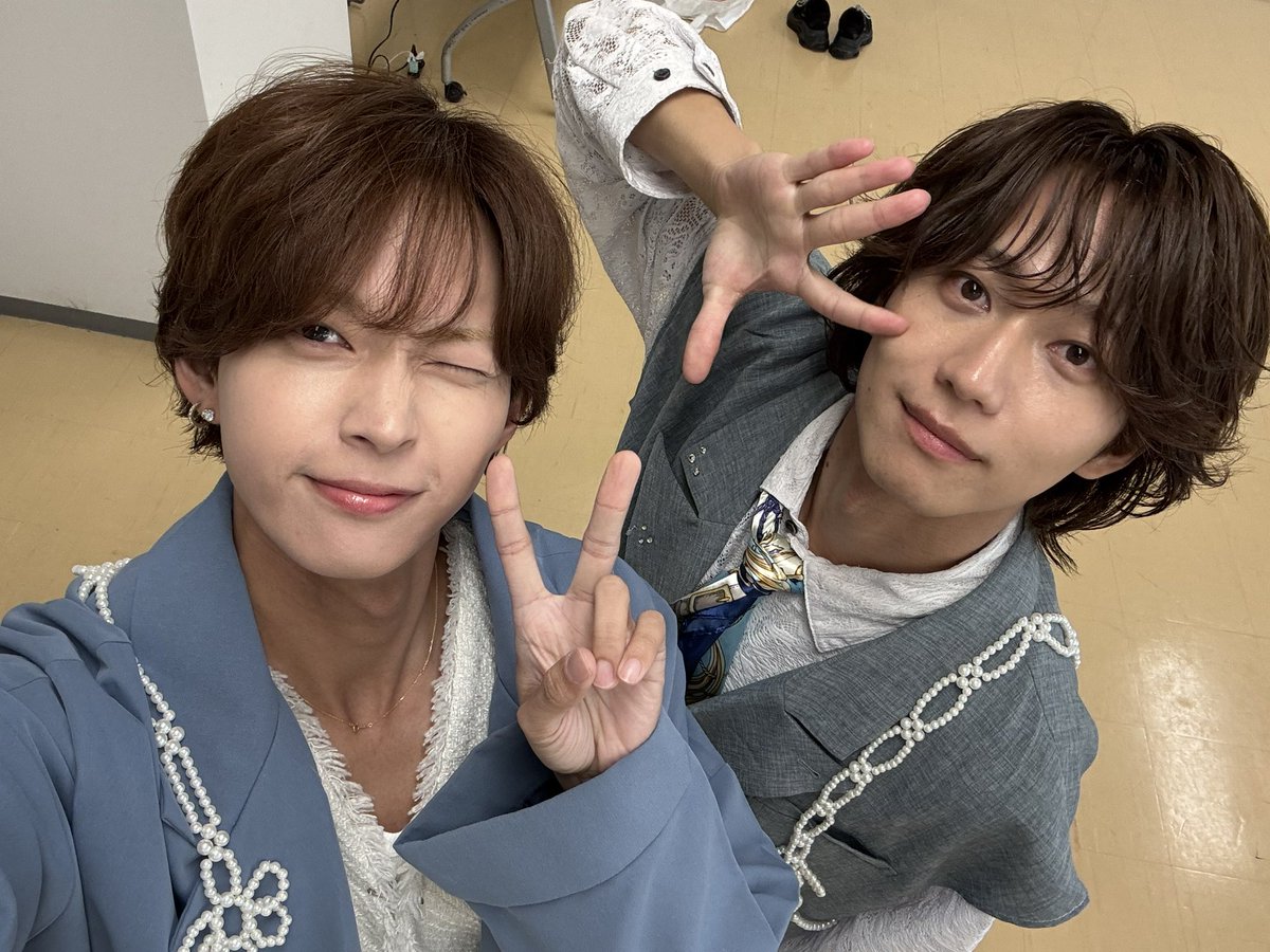 名古屋2日目ありがとうー！

みんなの声にすげー湧いたし、暑さなんて気にならないくらいまじで楽しすぎた！

体調気をつけてねー！！

次はツアーで名古屋きますのでその時に会いましょう✨