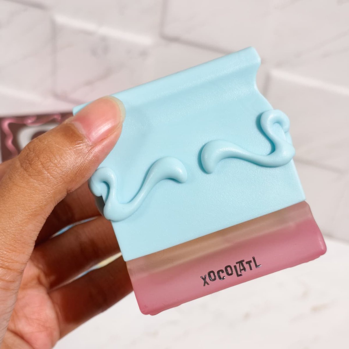 POV : you’re walking like kue coklat rasa buah + vanilla! FIX auto ter-notice kalau pake parfum ini 👌

SAFF &amp; Co. – Xocolatl from this… to this..  🤎 💙