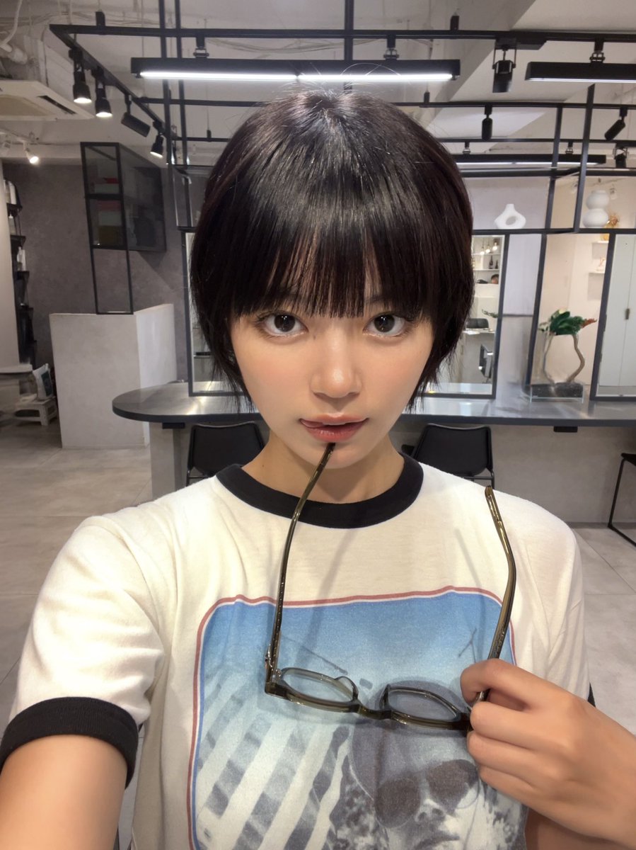 HANANO_BiTE's tweet image. 黒髪！ただいま~！