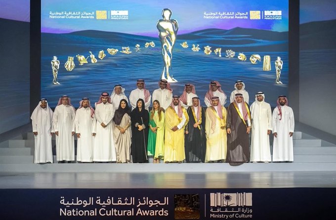 وزارة الثقافة تحتفي بالإبداع تكريم الفائزين في الدورة الخامسة من الجوائز الثقافية الوطنية وسط أجواء فنية راقية 