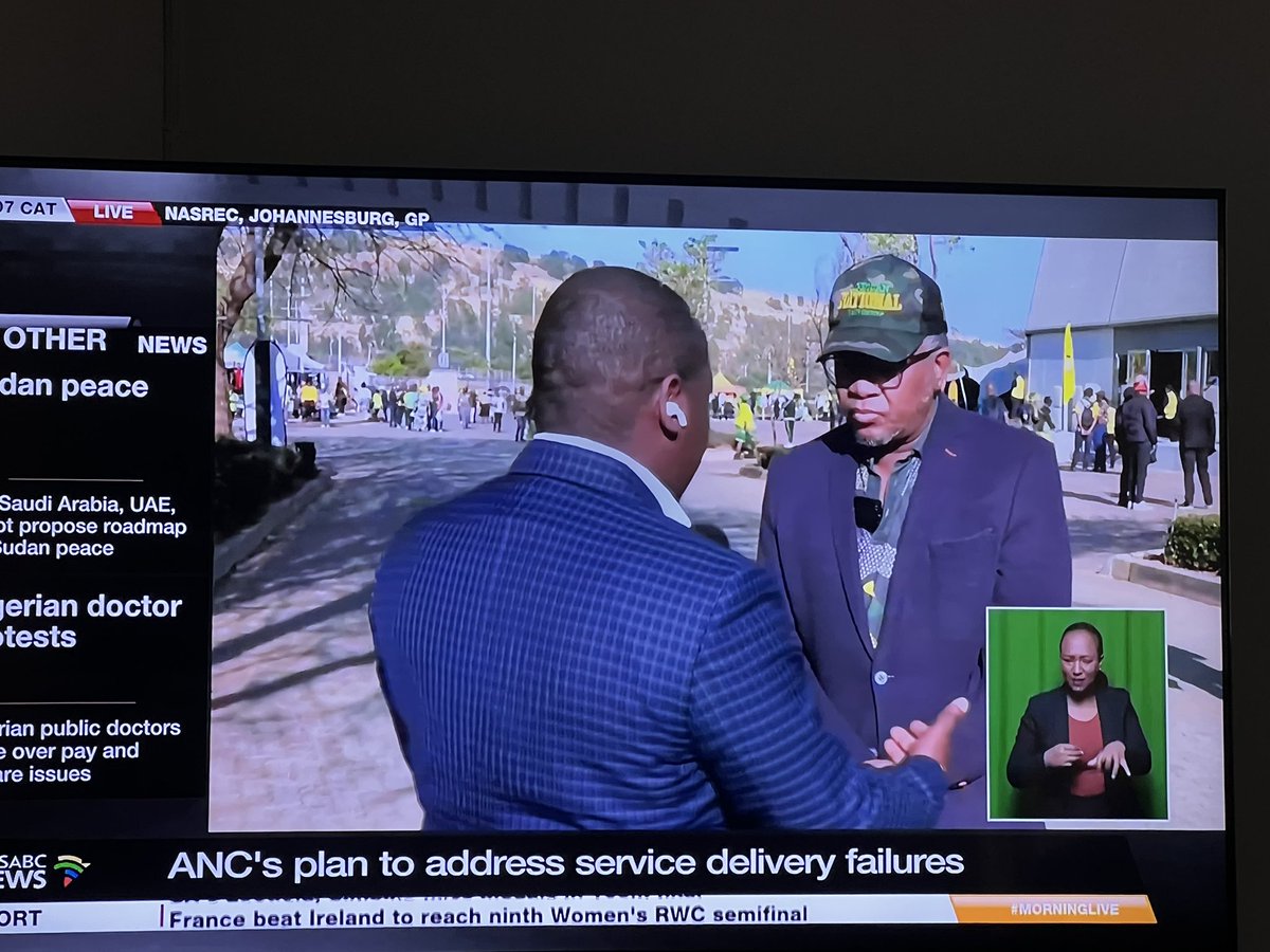 The SABC correspondent just did his opening link like this, in front of Fikile!!!! 

“The ANC are here today to talk about problems they created…” 🤣🤣🤣🤣🤣

The way I BURST out laughing. <a href="/SABCNews/">SABC News</a> this is how you do impartial news! Love it!
