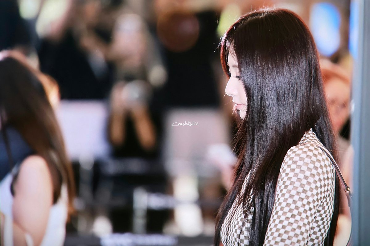 250915 PRE
✨️💙🧡
#쯔위 #트와이스 #TZUYU #TWICE #쯔버블
#THISISFOR