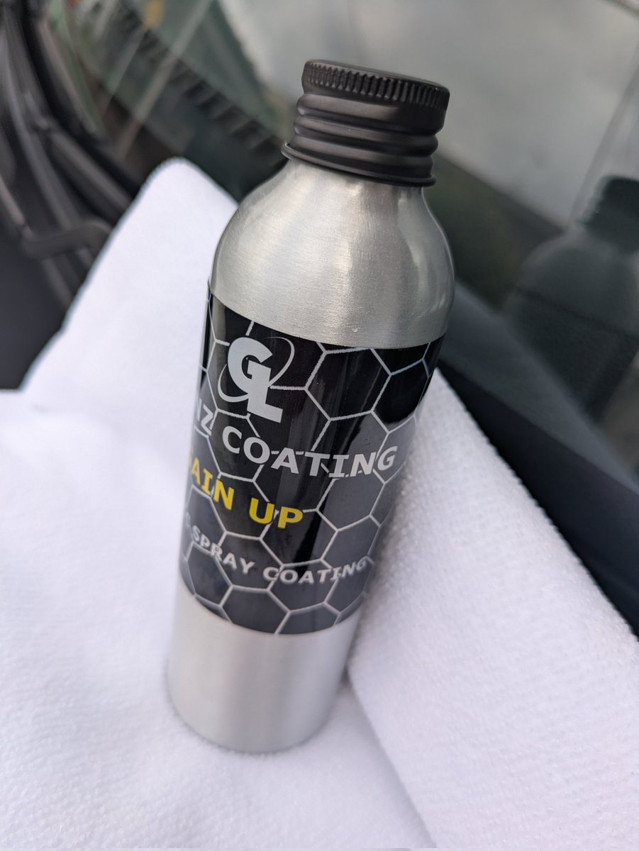superrascal777's tweet image. 時間が無いのでフロント周りだけやってみた。
リセットしてるせいもあって、未施工部分とはツヤが明らかに違う。
完全硬化の24時間後が楽しみになってきた。
#GLANZ
#GAINUP