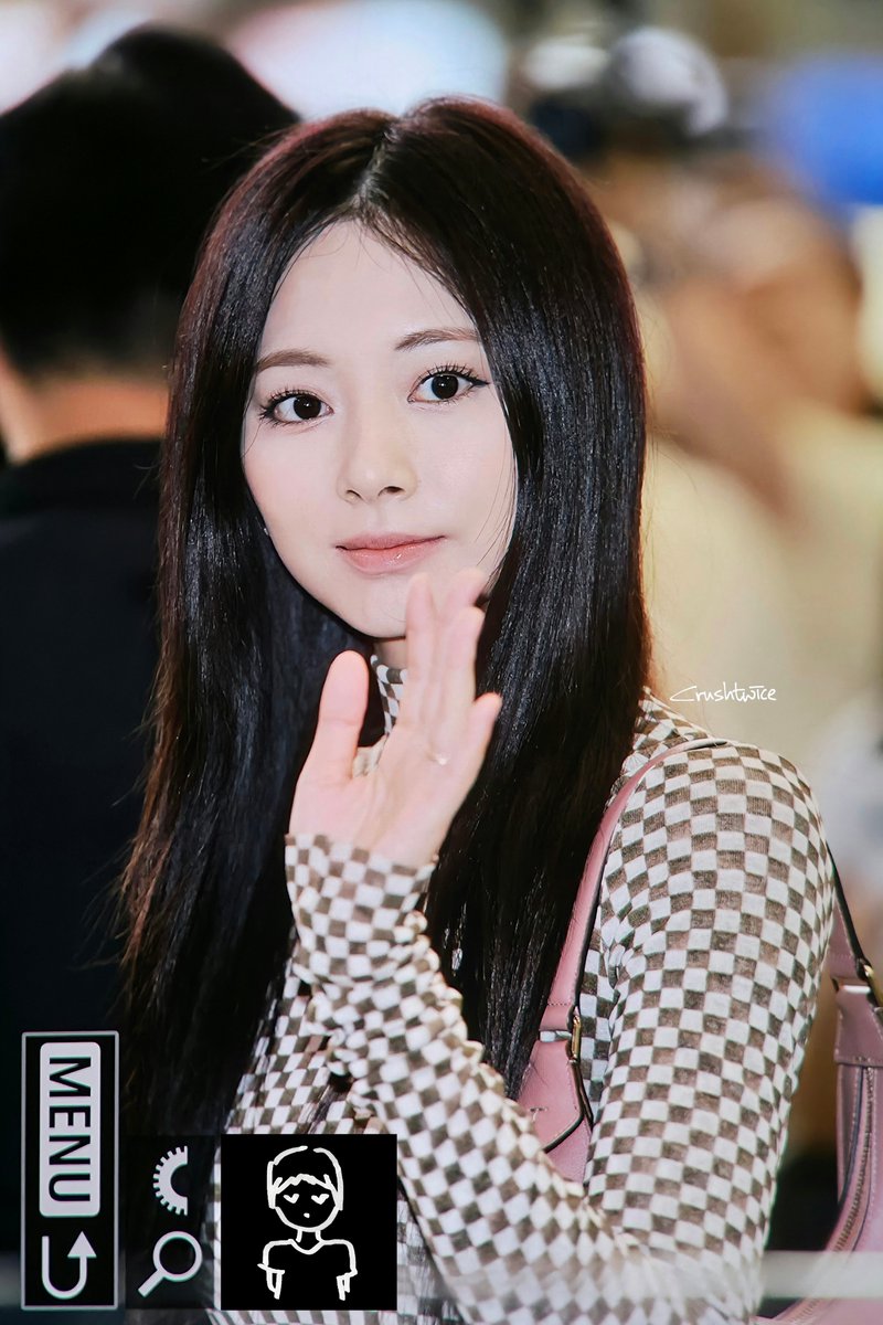 250915 PRE
도쿄돔 홧팅! 💙🧡
#쯔위 #트와이스 #TZUYU #TWICE #쯔버블
#THISISFOR