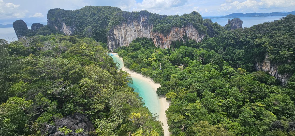 gamblerjon's tweet photo. Hong Island 🇹🇭 unreal scenery https://t.co/nu9R2pFmIM