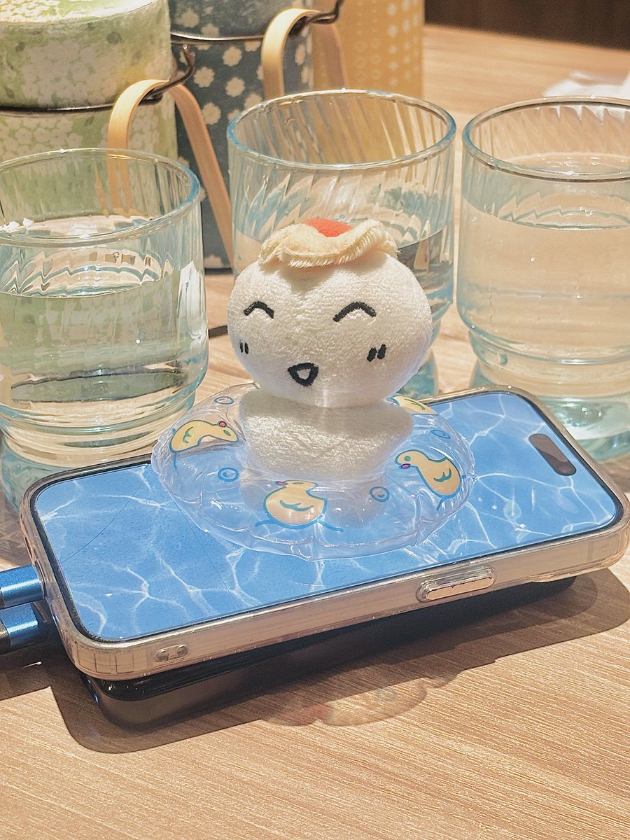 a_tiny_0420's tweet photo. へへもんぴったりサイズの浮き輪を入手しました~♩ https://t.co/ivJ4j5myMM