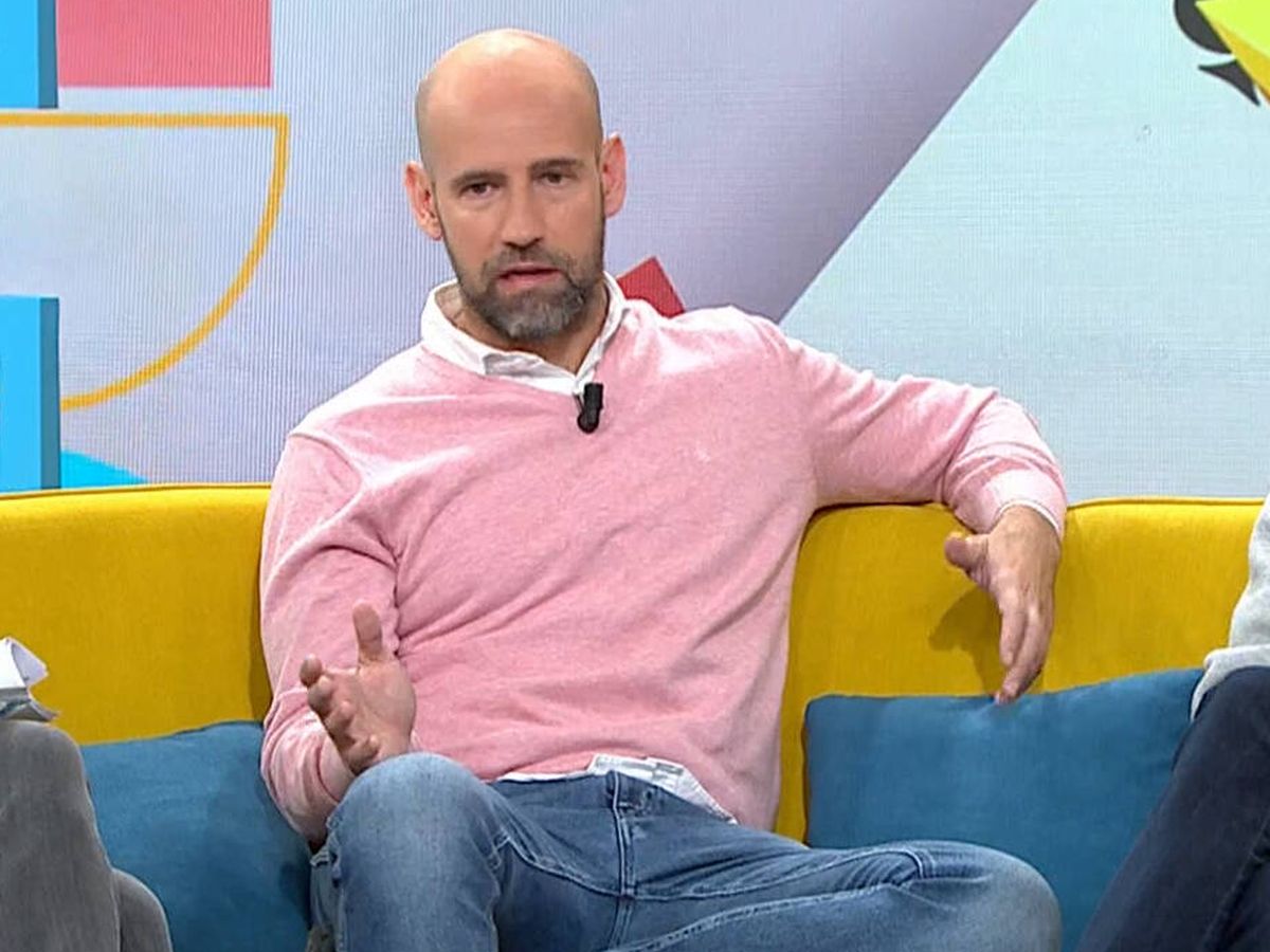 Gonzalo Miró es partidario del boicot a La Vuelta porque en ella participa un equipo que es propiedad de un millonario israelí, mientras él se dedica profesionalmente a narrar los partidos de un equipo que es propiedad de un millonario israelí.