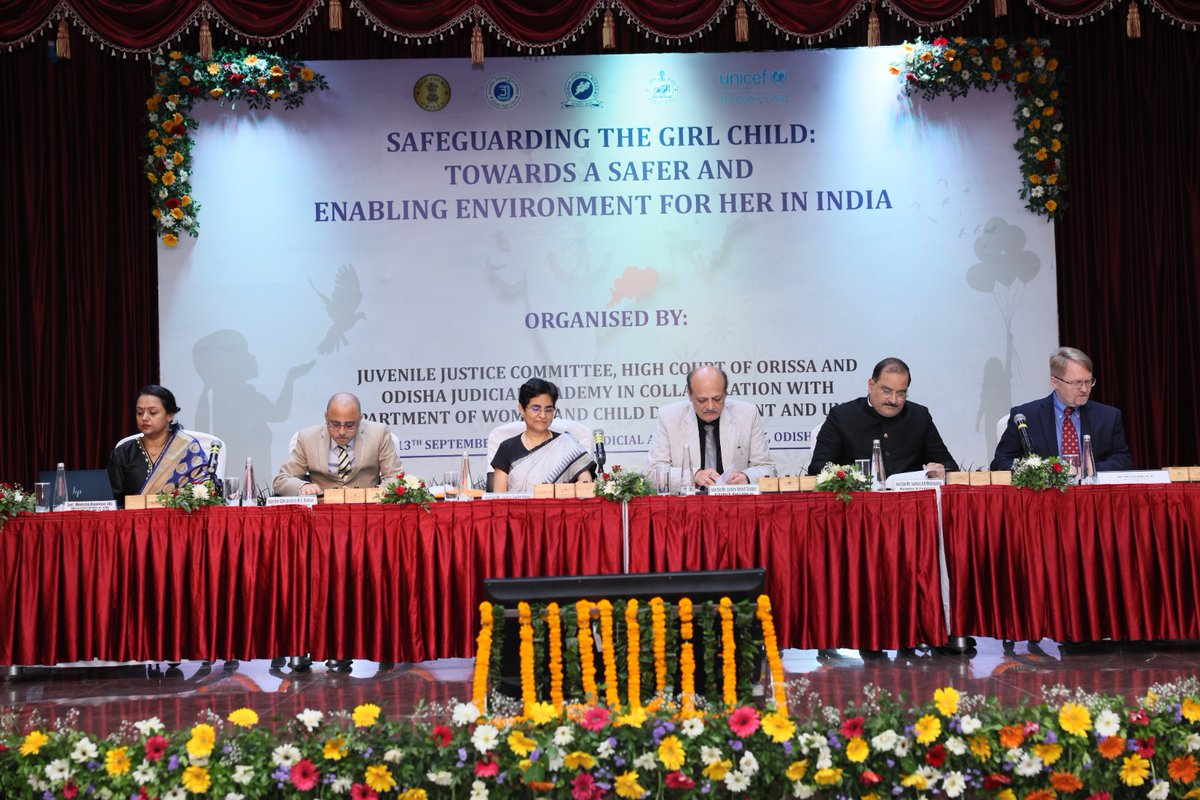 OSCPSODISHA's tweet image. Safeguarding the Girl Child is not just a responsibility—it’s a promise to our future.

Collective action &amp;amp; strong partnerships were reaffirmed to ensure safety, dignity &amp;amp; equal opportunities for every girl child.
#JuvenileJustice #ChildRights #ChildProtection  
#OSCPS #WCDOdisha