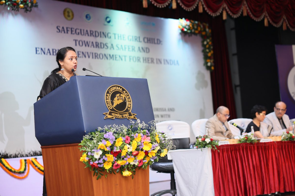 OSCPSODISHA's tweet image. Safeguarding the Girl Child is not just a responsibility—it’s a promise to our future.

Collective action &amp;amp; strong partnerships were reaffirmed to ensure safety, dignity &amp;amp; equal opportunities for every girl child.
#JuvenileJustice #ChildRights #ChildProtection  
#OSCPS #WCDOdisha