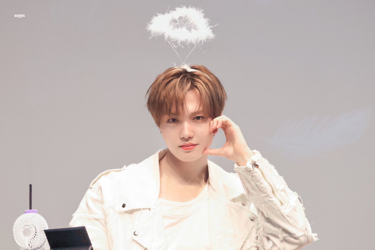 December.DY tweet media