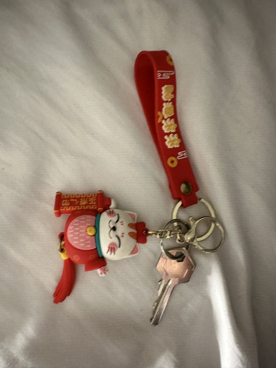 jugodecorozo09's tweet photo. Hola @musictrendscol me encontré estas llaves en el Festival Cordillera, ayúdenme por favor a localizar su dueña/dueño. https://t.co/AvJQ7iJmuU