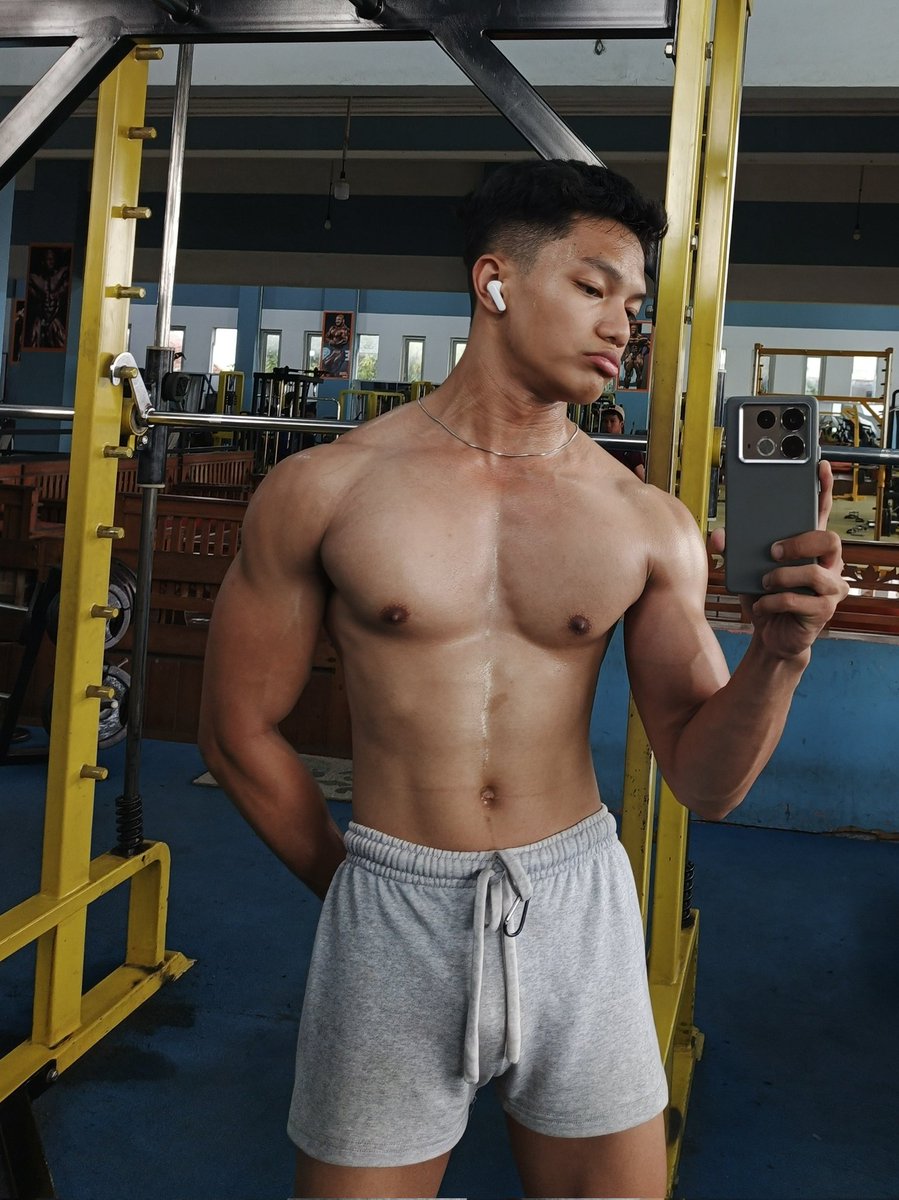 alethefuturepop's tweet image. 🫢