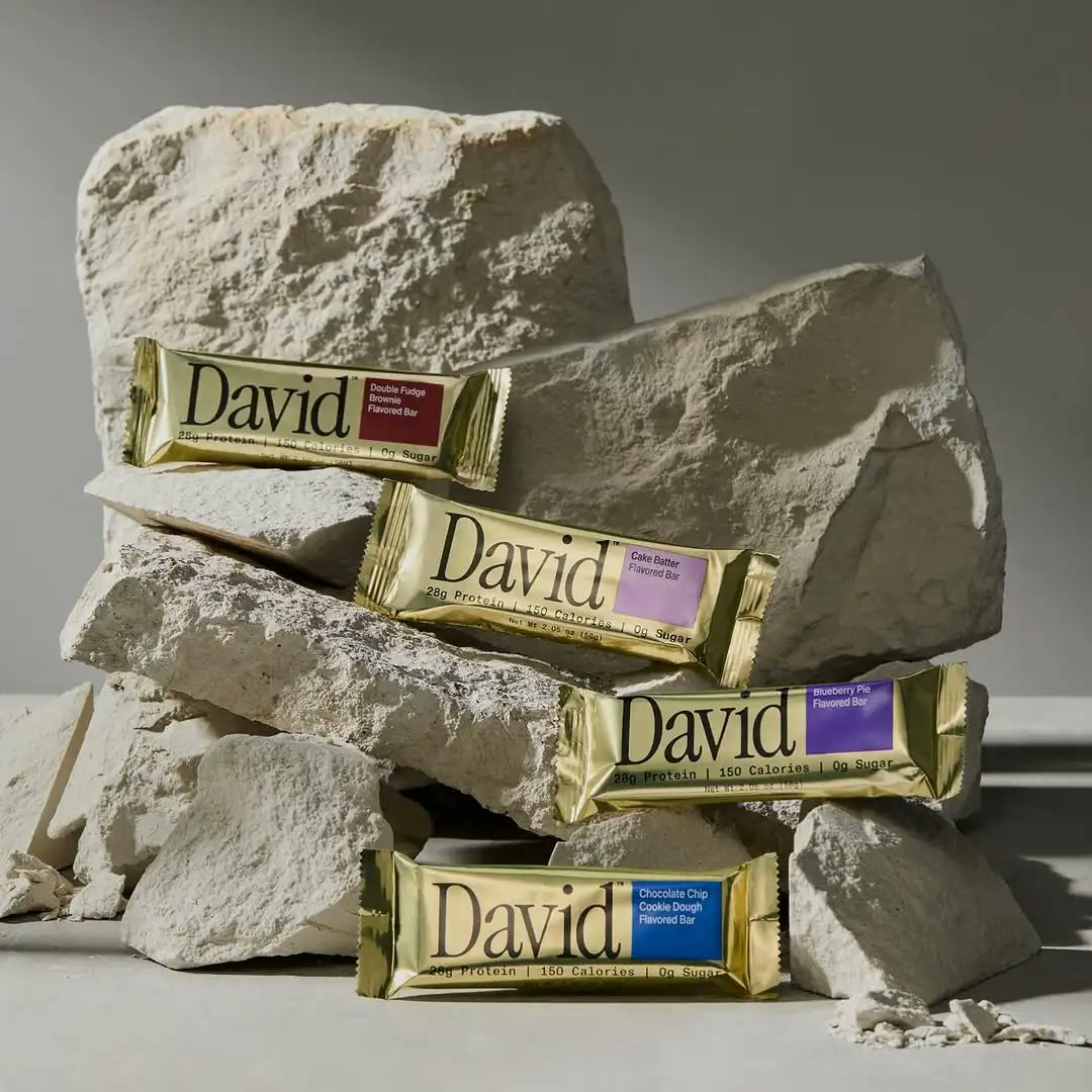 🚨 How David Protein Engineered the “Impossible” Bar &amp; Built a $750M Brand in &lt;1 Year 🚨

And they did it in one of the most crowded markets out there: protein bars.

Here’s how they pulled it off 👇

1. The Product Gap

Most protein bars are the same: 20g protein, 200+ calories,