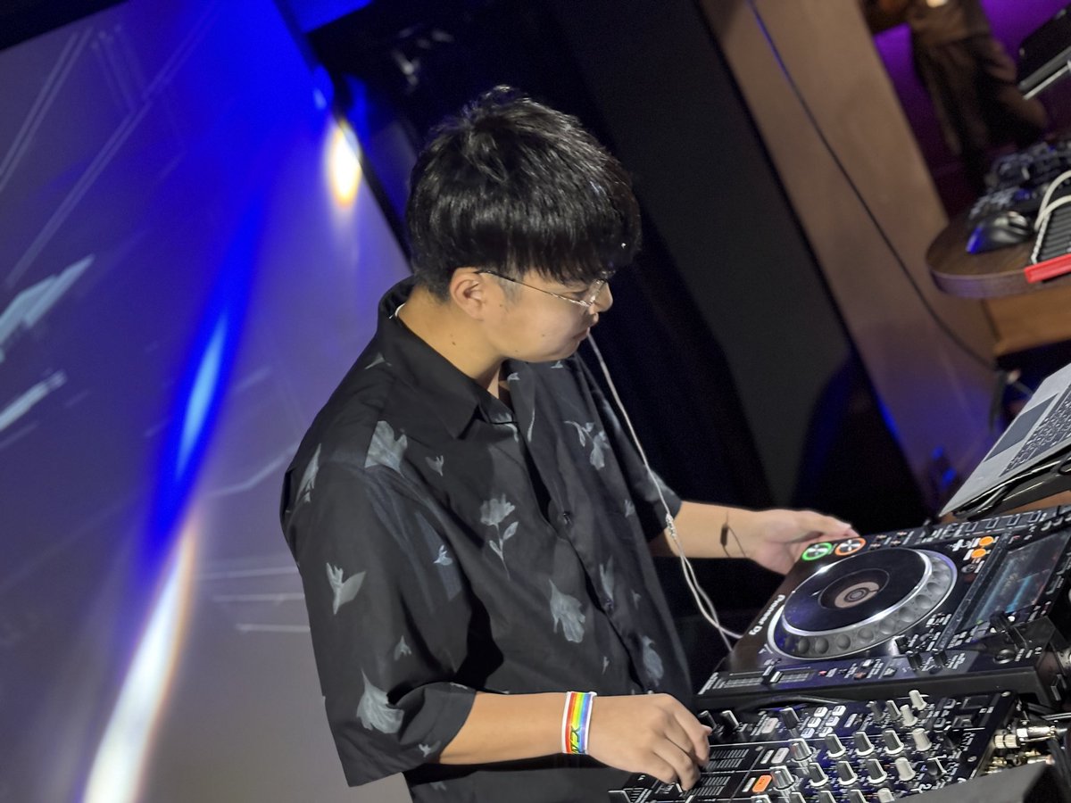 #WOTAGEI_SUMMIT ✖️ WORLD OTAKU MUSEUM (#ワルオタ)
Special Collaboration

Now playing (15:30-16:00)

DJ▶︎ 愚息(<a href="/fhdow_s/">愚 息</a> )