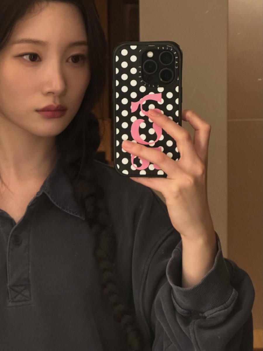 j_cyfeed's tweet photo. chaeyeon ig update 🤍 https://t.co/y3CasIgRvX