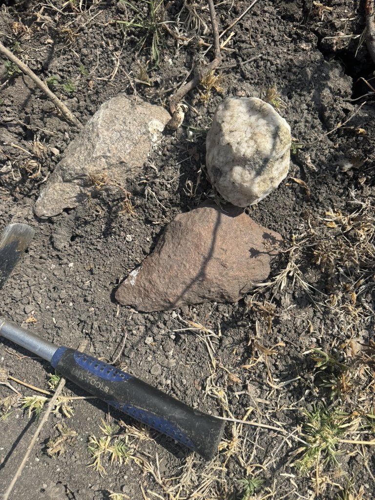 The Singida region continues to make new discoveries every year, with fossil bones and tools dating back to the beginning of the Stone Age being found today... other new sites on the human origins of the Tanzanian Pleistocene are still to come….