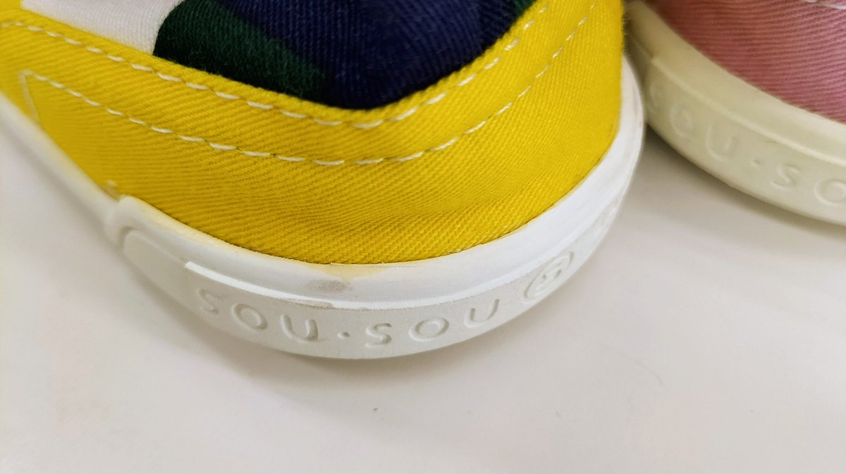 offhouse_iwaki's tweet photo. 本日の買取品のご紹介です！

sou·souの先丸地下足袋✨

とてもカラフルで可愛い！！！
少し劣化もありますが、見ているだけでも何だか元気になる色使い🥳

オフモールにも掲載なので是非そちらでもチェックしてみて下さい！

#オフハウス #いわき市
#地下足袋 #sousou https://t.co/vsLiSTKhLA