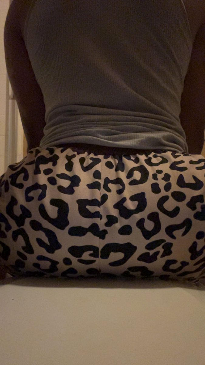 SpellmeBro's tweet photo. #booty https://t.co/EEoJ6dj8a7