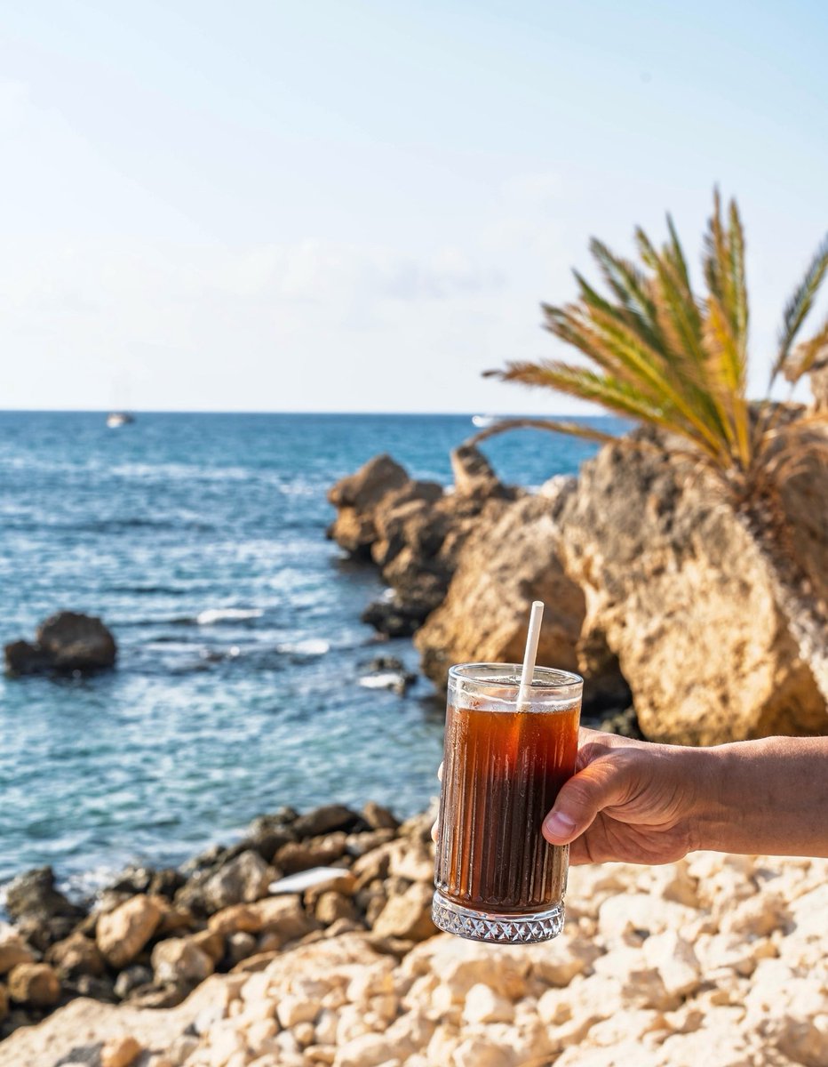 Kahve keyfinizin yanında uçsuz bucaksız deniz manzarası ikramımızdır 🤩