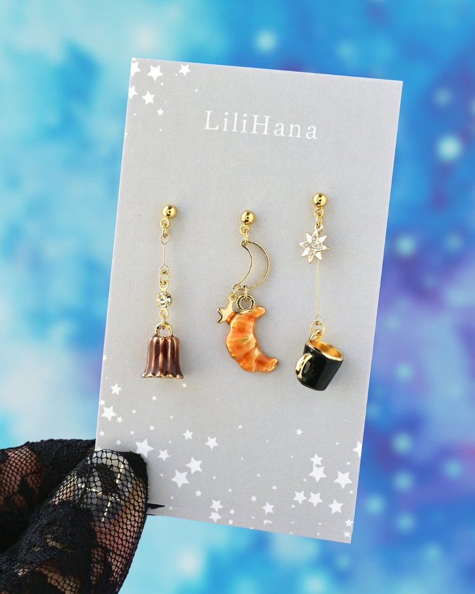 星空モーニング  / ピアス・イヤリング
minne.com/items/43701989