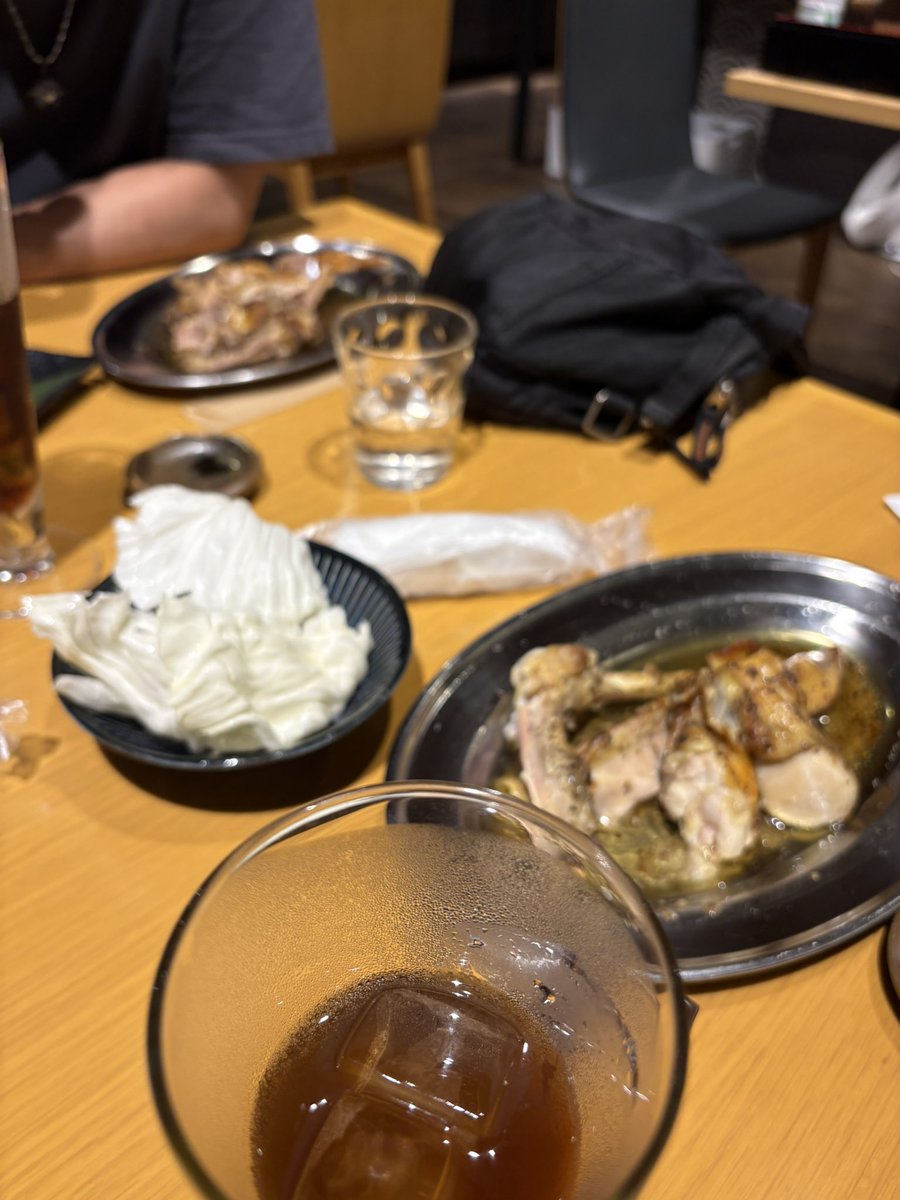 大阪帰還しました
お疲れ様でした
これは昨日食った骨付鳥
自分はひなが好きです
