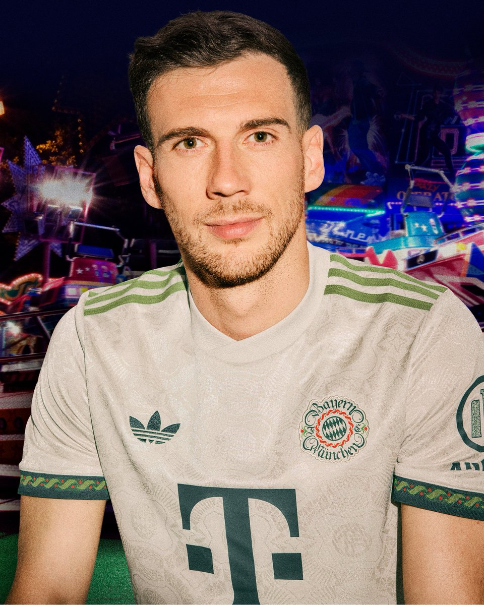 FCBayern's tweet photo. #Anzeige | 𝙏𝙝𝙚 𝙥𝙚𝙧𝙛𝙚𝙘𝙩 𝙩𝙤𝙖𝙨𝙩: “𝙈𝙞𝙖 𝙨𝙖𝙣 𝙢𝙞𝙖.” ❤️​

Hol dir jetzt unser neues FC Bayern Wiesn Trikot. 
📎 https://t.co/TMgNsHonPg https://t.co/ojKpgH6QZN