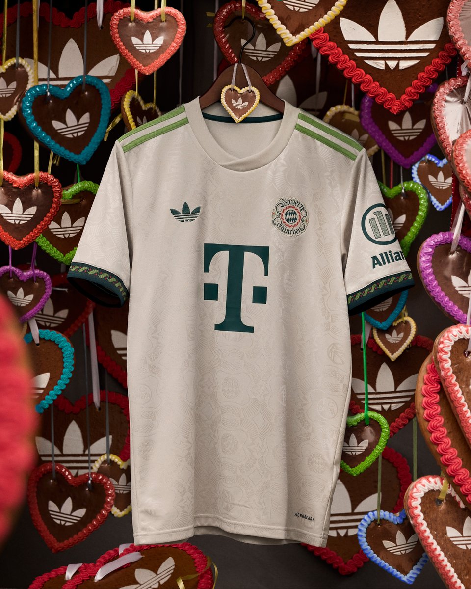FCBayern's tweet photo. #Anzeige | 𝙏𝙝𝙚 𝙥𝙚𝙧𝙛𝙚𝙘𝙩 𝙩𝙤𝙖𝙨𝙩: “𝙈𝙞𝙖 𝙨𝙖𝙣 𝙢𝙞𝙖.” ❤️​

Hol dir jetzt unser neues FC Bayern Wiesn Trikot. 
📎 https://t.co/TMgNsHonPg https://t.co/ojKpgH6QZN
