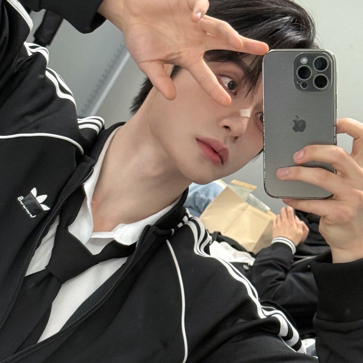 woongmail's tweet photo. 📸 250915 ⋅ 16:05

🦋 🖤

🦋 let’s have a good day today too https://t.co/q69S432dug