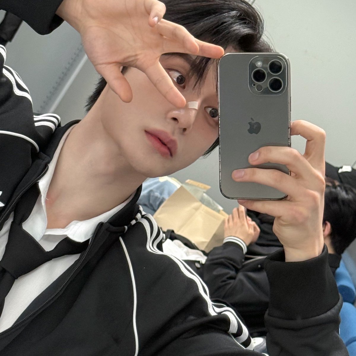 woongmail's tweet photo. 📸 250915 ⋅ 16:05

🦋 🖤

🦋 let’s have a good day today too https://t.co/q69S432dug