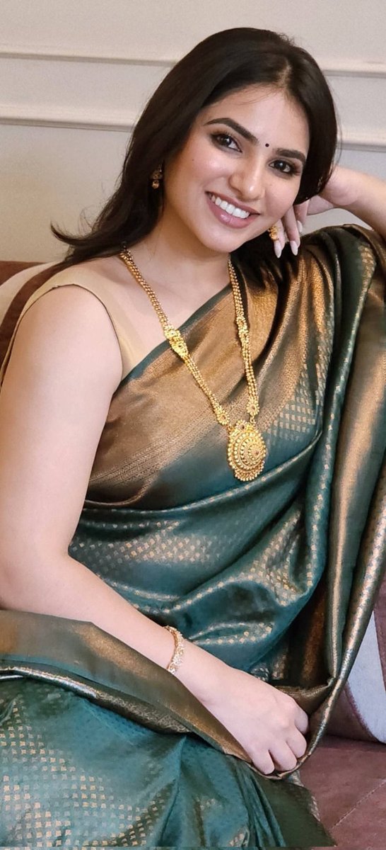 itz_Nandhini's tweet photo. வாழ்க்கையில் யாரு எப்போ நமக்கு முக்கியம் ஆவாங்க யாரு எப்போ நமக்கு விரோதி ஆவாங்க என்பது யாருக்கும் தெரியாது! https://t.co/LlPuXijaHs
