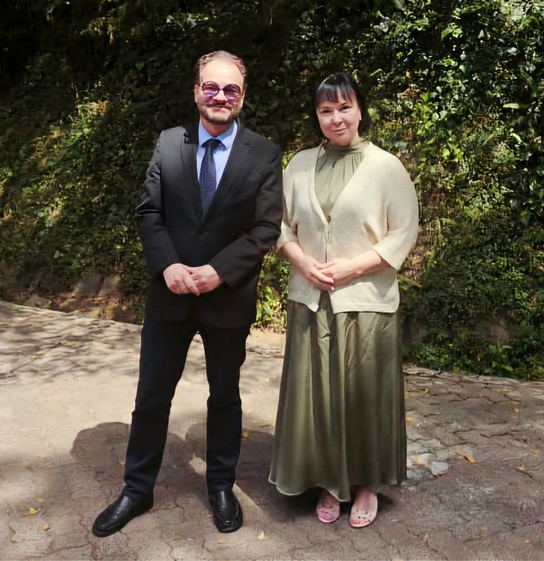 Working meeting of 🇸🇮 Slovenian Amb. Kristina Radej with 🇦🇹 Austrian Amb. Christian Fellner in Nairobi. Amb. Radej thanked #Austria for representing #Slovenia in the Schengen visa application process in Kenya 🇰🇪.

@NMusar @VladaRS