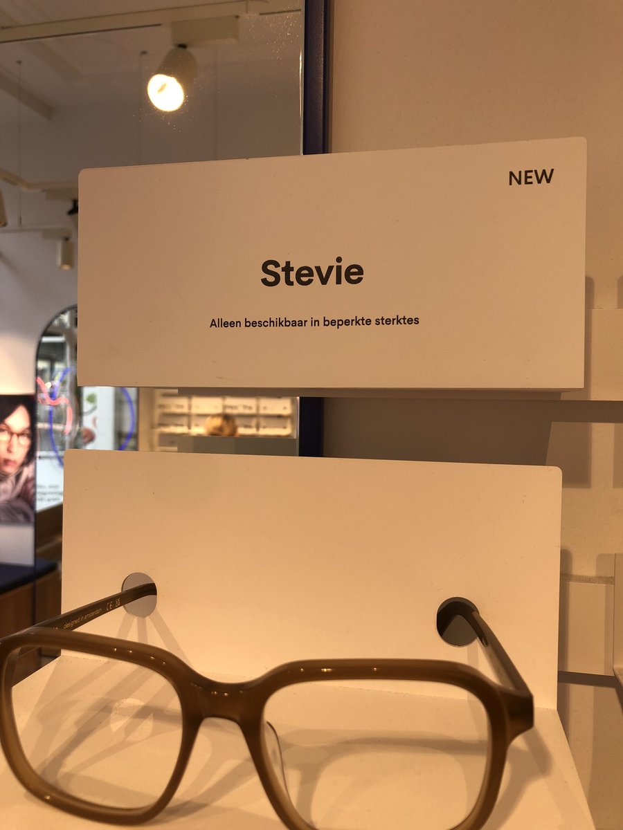 JMSlagter's tweet image. Ik weet niet. Vind het niet echt een geslaagde naam voor een bril.