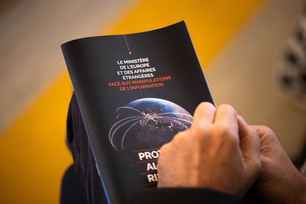 International day of democracy | Defending democracy means supporting access to free and reliable information.
📢 "The MEAE is proud to provide strong support to media and information ecosystems around the world," said <a href="/amdescotes/">Anne-Marie Descôtes</a>, Secretary General of the MEAE.