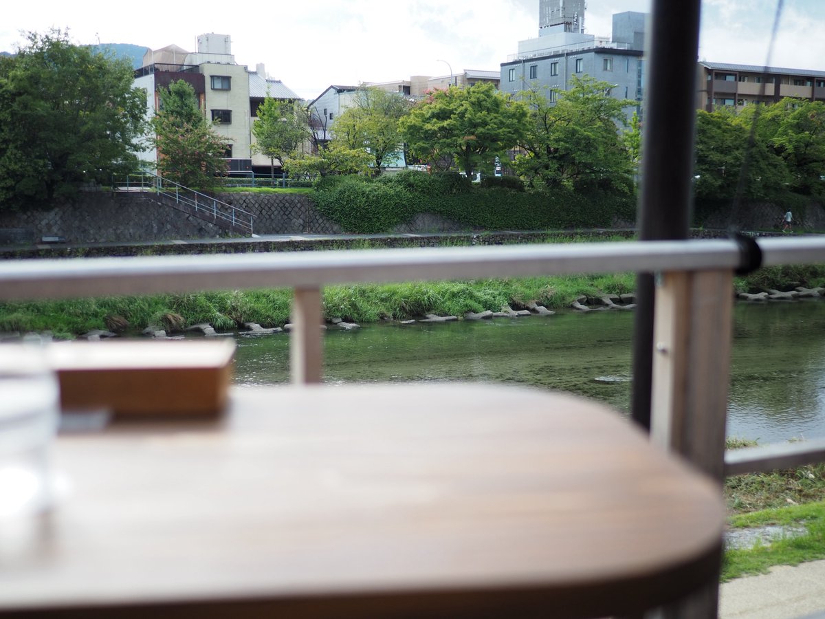 ayasan_kyoto's tweet photo. 京都・鴨川沿いにあるKactoで、納涼床モーニングしてきた🍴
ふわふわパンケーキにベーコン&スクランブルエッグ!
川の風と朝の日差しが気持ちよすぎた🌿
🗓️納涼床は5月〜9月限定(予約必須/席料¥500)
▶️前日朝8時からWEB予約のみ
#京都カフェ #鴨川納涼床 #Kacto https://t.co/fV6ykt5jNT