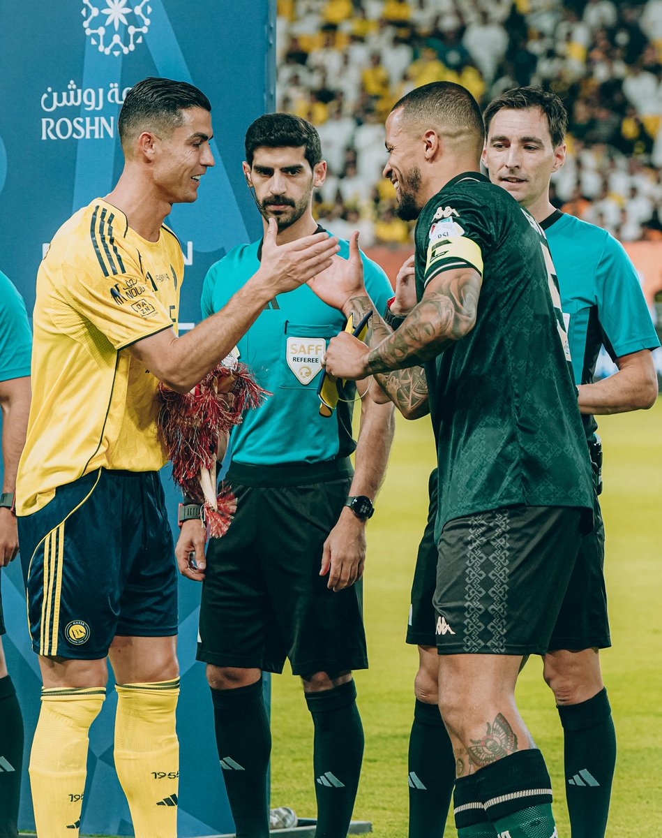 Captains for club &amp; country ✨ 

 🇵🇹 Ronaldo 🤝🏽 Ekong 🇳🇬