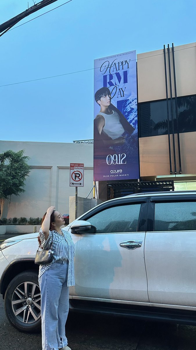 tkcarteu's tweet photo. heart is soooo happy !!  ily namjoonie 🩵

#Azure_RM #RMDAY2025 #BluePolarMakati https://t.co/Sz4XfeQg5d